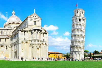 Visit Lucca and Pisa